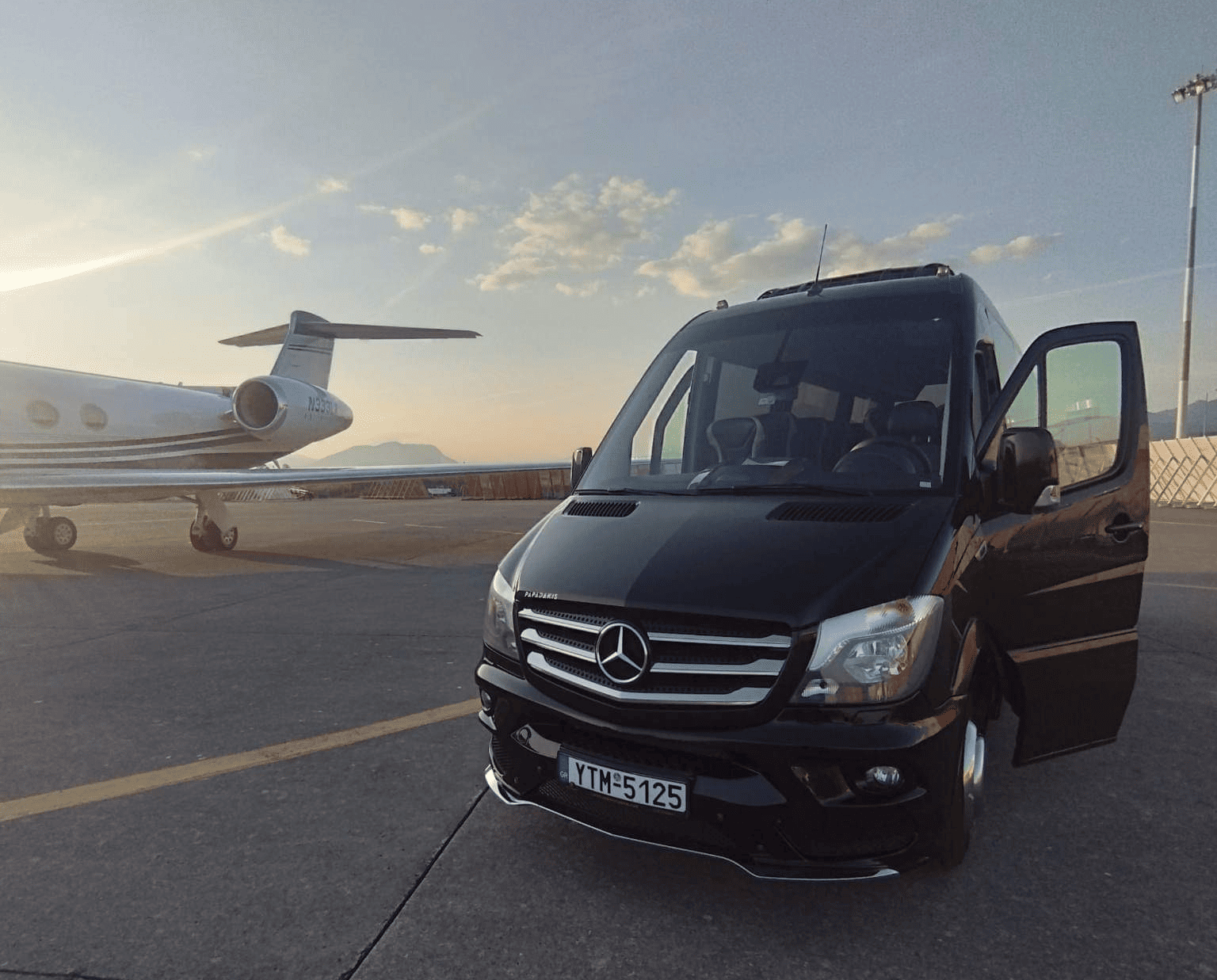 doufexis mini van airport